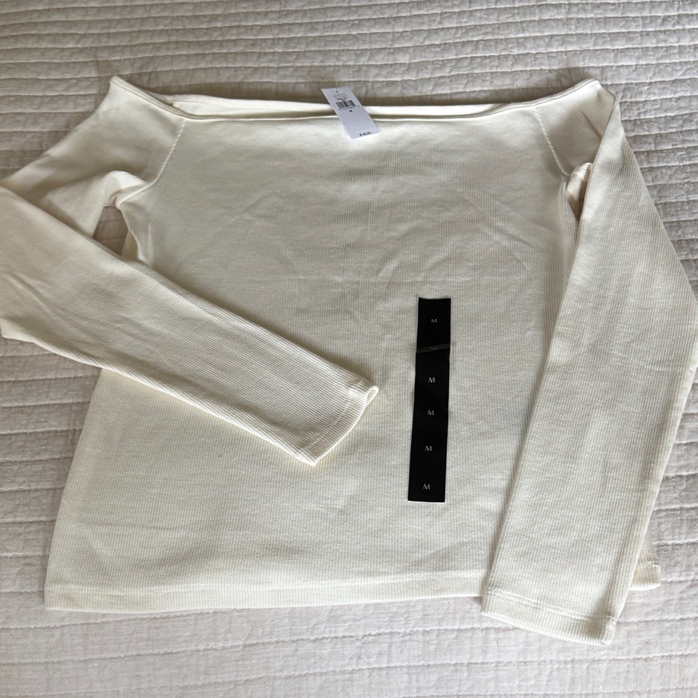 Banana Republic cream color NEW top. $20